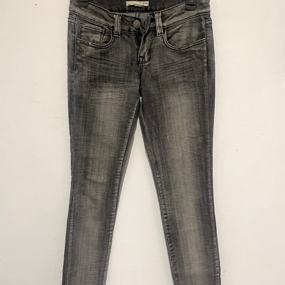 2.1 Denim Vintage/Rare find- Studded black skinny jeans‼️🪷